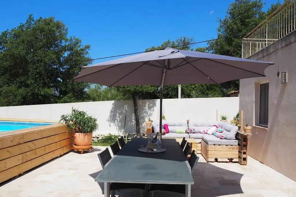 Villa 6 Personnes /Piscine/Campagne/Terrain De Petanque/15 Km Bandol Le Beausset 0*,  France
