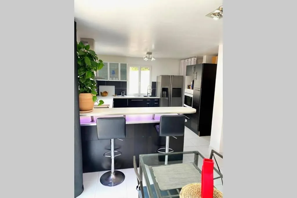 Villa 6 Personnes /Piscine/Campagne/Terrain De Petanque/15 Km Bandol Le Beausset France